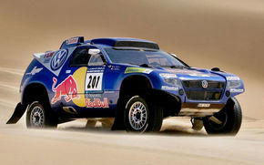 VW Race Touareg 2 este gata pentru Dakar
