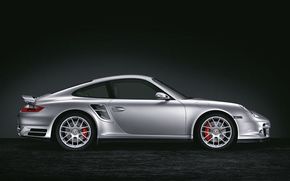 Jante din motorsport pe Porsche 911 Turbo