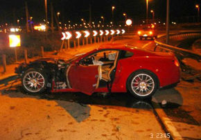 Un Ferrari 599 GTB Fiorano distrus in Atena