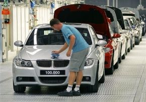 BMW anunta oprirea productie timp de 5 zile