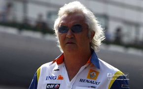 Briatore: "Hamilton merita sa fie campion"