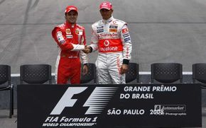 Massa il va felicita pe Hamilton pentru titlu