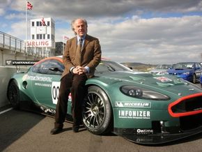 Proprietarul Aston Martin cumpara 40% din Prodrive