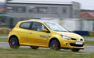 Test drive Renault Clio 3 usi F1 Team R27 - Poza 8