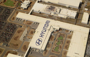 Hyundai suspenda constructia fabricii din Rusia