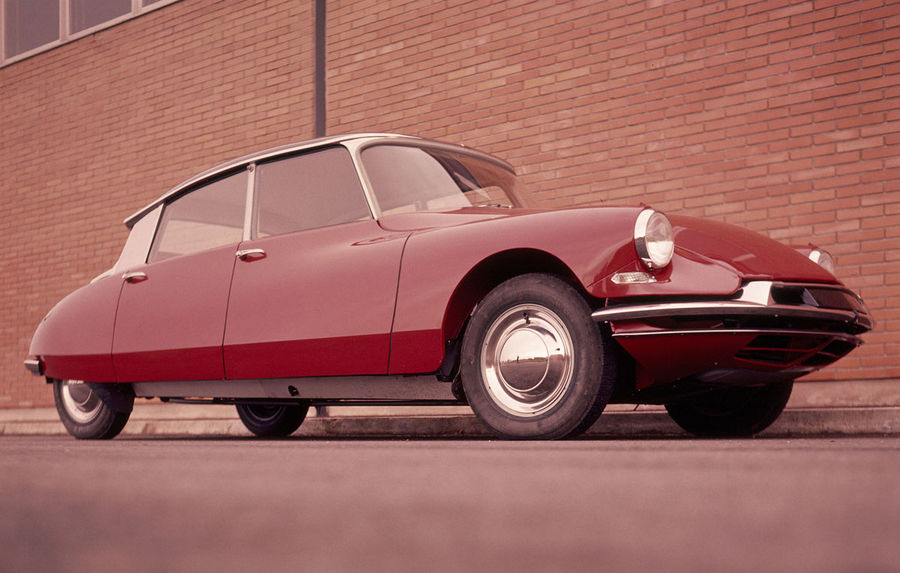 TOP 10 OFICIAL: Cele mai frumoase masini din istorie - AutoMarket