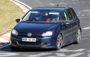 EXCLUSIV: Noul VW Golf R20 isi arata muschii la Nurburgring