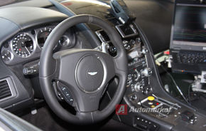 EXCLUSIV: Prima fotografie spion cu interiorul lui Aston Martin Rapide