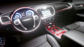 Prima imagine cu interiorul viitorului Chrysler 300C