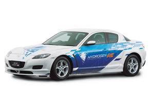 Mazda a construit primul RX-8 alimentat cu hidrogen