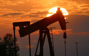 Pretul petrolului a atins cel mai ridicat nivel din ultimele sase luni