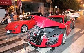 Accident Audi R8 - Ferrari 599 GTB in China