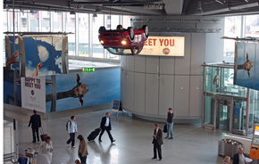 Fiat 500C, promovat inedit in aeroportul din Frankfurt