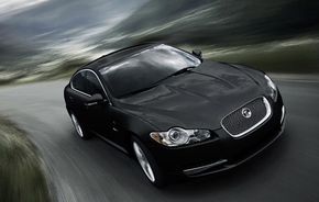 Jaguar a lansat XF Supercharged, o versiune de 470 CP