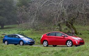 Prius si Insight ajuta vanzarile Toyota si Honda