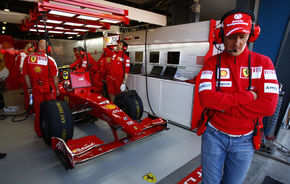 Watson: "Schumi poate ramane la Ferrari si in 2010"