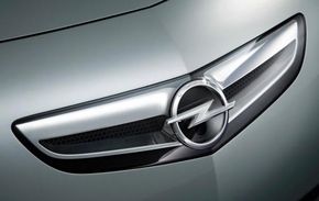 GM ia in considerare posibilitatea de a pastra Opel