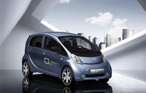 OFICIAL: Peugeot a prezentat conceptul electric iOn