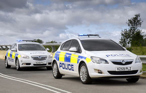 Noul Opel Astra s-a imbracat in uniforma de politist