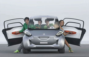 OFICIAL: Peugeot a dezvaluit BB1, prima sa "moto-masina"