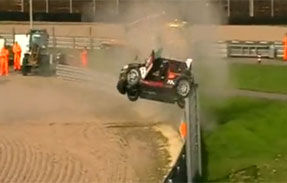 VIDEO: Accident spectaculos cu un Mini Cooper de curse