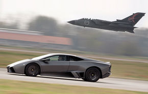 Lamborghini dezvolta un material superior fibrei de carbon