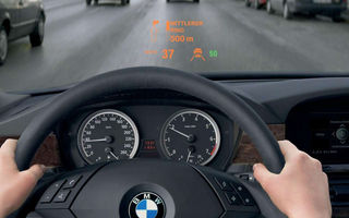 Inginerii BMW lucreaza la un afisaj pe parbriz color si tridimensional