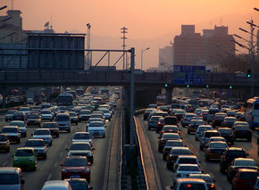 Beijingul, sufocat de masini: 1000 de vehicule noi in fiecare zi