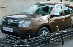 Fotospion: Viitorul SUV Dacia se va numi Duster