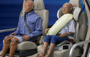 INOVATIE: Ford lanseaza centurile cu airbag
