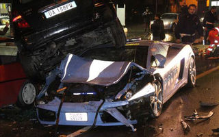 Politia italiana isi distruge propriul Lamborghini Gallardo