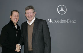 Mercedes: "Brawn va decide daca Schumacher este favorizat"