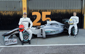 GALERIE FOTO: Primele fotografii cu monopostul Mercedes GP