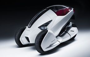 Honda lanseaza la Geneva un concept cu trei roti: 3R-C