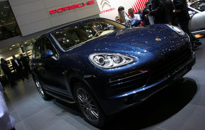 GENEVA LIVE: Standul Porsche, dominat de noul Cayenne