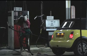 VIDEO: Razboiul carburantului. Atacul pompelor de benzina