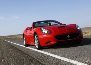 Ferrari California va fi disponibil si cu transmisie manuala