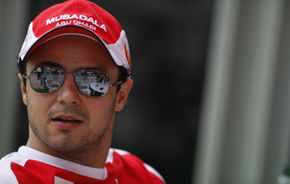 Ferrari sugereaza ca Massa va ramane la echipa in 2011