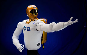 General Motors si NASA ii dau nastere lui Robonaut 2