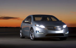 Chevrolet Volt ar putea fi lansat cu o luna inainte de termenul anuntat initial