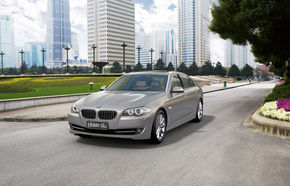 BMW prezinta Seria 5 cu ampatament marit in versiune electrica