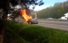 Un Audi R8 a luat foc pe o autostrada din Olanda
