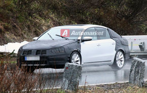 FOTO EXCLUSIV: Noul Volkswagen Passat, spionat "in carne si oase"