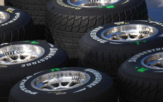Michelin şi Pirelli, singurele opţiuni pentru pneuri în 2011