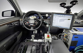 Mercedes testează un sistem de pilotaj automat