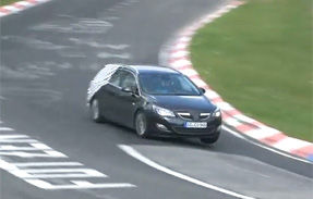 VIDEO: Viitorul Opel Astra break, spionat în timpul testelor