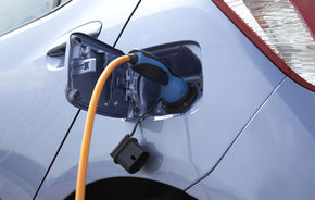STUDIU: 5 milioane de staţii de încărcare pentru maşinile electrice până în 2015