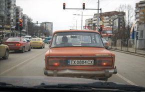 6.000 de maşini înmatriculate în Bulgaria circulă în România fără acte valabile
