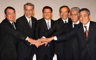 Preşedintele Toyota le-a cerut scuze acţionarilor pentru imaginea negativă