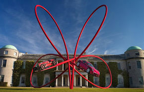 Alfa Romeo celebrează 100 de ani cu o sculptură şi 50 de modele istorice